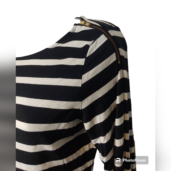 The Limited Black & White size xs Gold Zipper on shoulder long sleevee - Picture 2 of 4